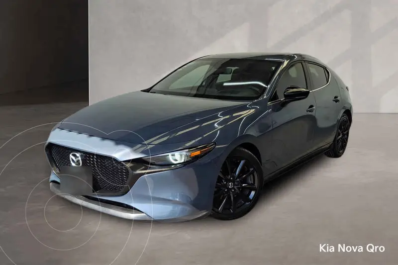 Foto Mazda 3 Hatchback Signature usado (2022) color Gris precio $410,000