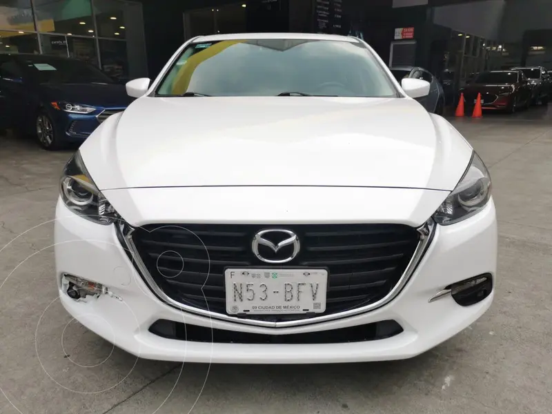 Foto Mazda 3 Hatchback s Grand Touring Aut usado (2017) color Blanco financiado en mensualidades(enganche $70,000 mensualidades desde $7,266)
