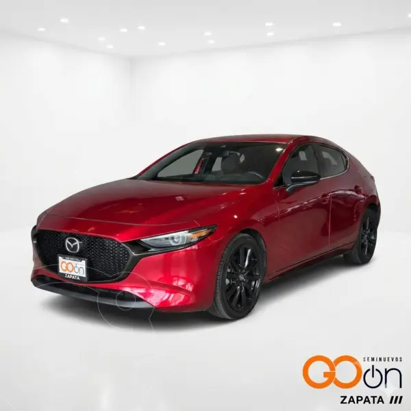 Foto Mazda 3 Hatchback Signature usado (2021) color MAZROJOBRILLANTE precio $355,000