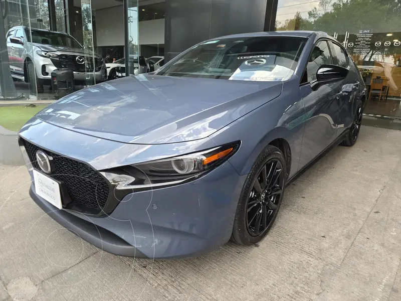 Foto Mazda 3 Hatchback Signature usado (2025) color Azul precio $523,000