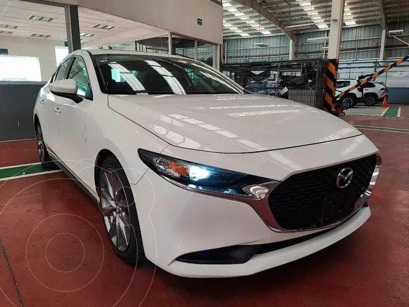 Foto Mazda 3 Hatchback i Sport  Aut usado (2021) color Blanco precio $390,000