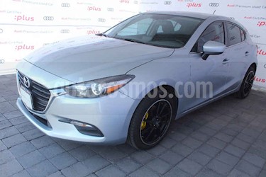 Foto Mazda 3 Hatchback s Aut usado (2017) color Plata precio $245,000