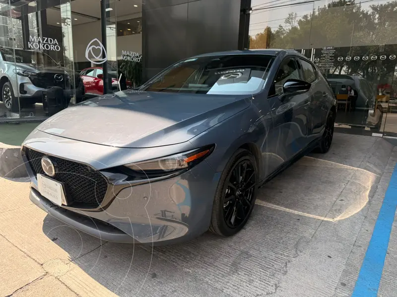 Foto Mazda 3 Hatchback Signature usado (2025) color Azul precio $487,000
