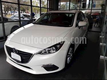 Mazda 3 Hatchback i Touring usado (2015) color Blanco Perla precio $184,000