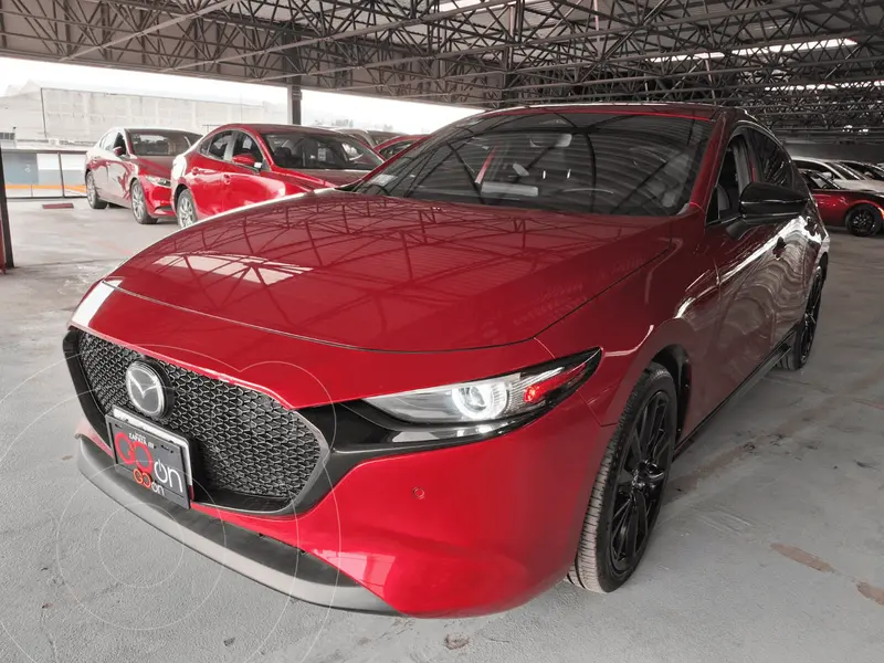 Foto Mazda 3 Hatchback Signature usado (2025) color MAZVROJO BRILLANTE precio $495,000