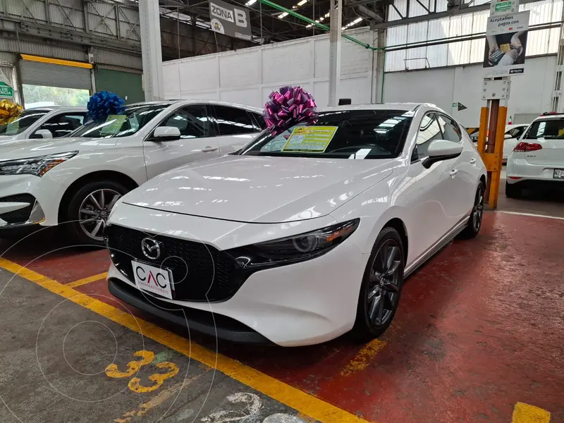 Foto Mazda 3 Hatchback i Grand Touring Aut usado (2021) color Blanco Perla financiado en mensualidades(enganche $87,250 mensualidades desde $7,860)