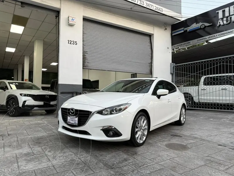 Foto Mazda 3 Hatchback s usado (2016) color Blanco precio $198,900