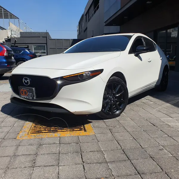 Foto Mazda 3 Hatchback Signature usado (2023) color Blanco precio $515,000
