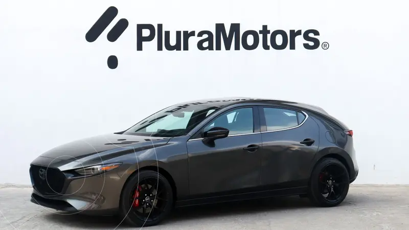 Foto Mazda 3 Hatchback Signature usado (2023) color Gris Oscuro financiado en mensualidades(enganche $87,780 mensualidades desde $7,479)