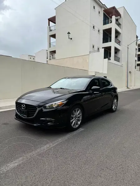 Foto Mazda 3 Hatchback i Touring usado (2018) color Negro financiado en mensualidades(enganche $58,104 mensualidades desde $6,057)
