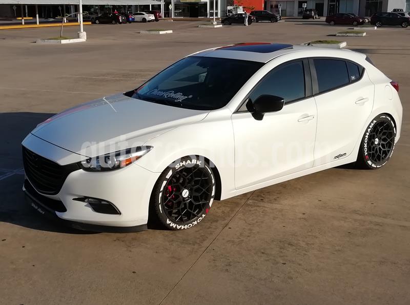 Mazda 3 Hatchback i Touring Aut usado (2018) color Blanco precio $255,000