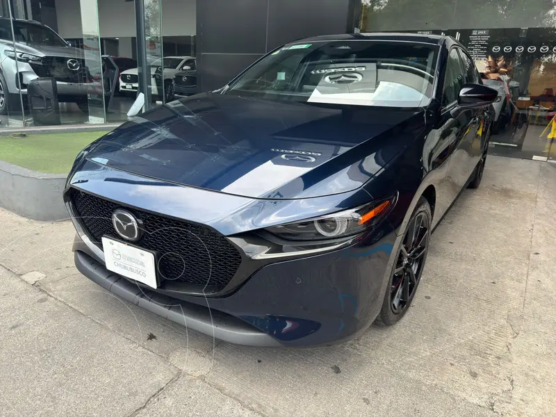 Foto Mazda 3 Hatchback Signature usado (2025) color Azul Marino precio $517,000