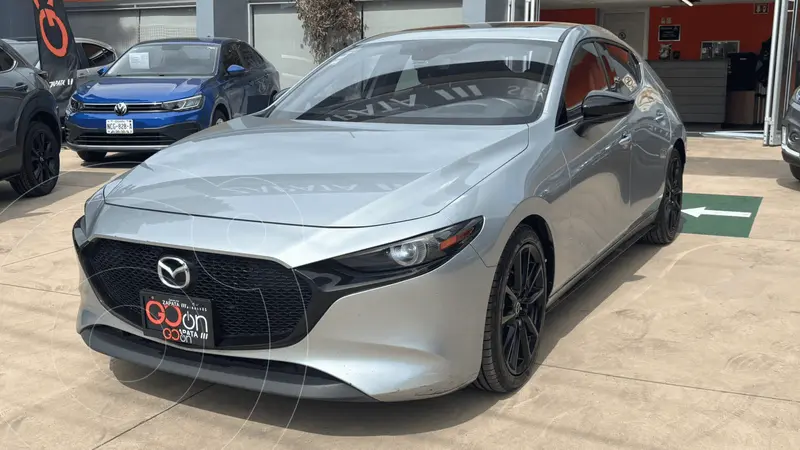 Foto Mazda 3 Hatchback Signature usado (2021) color MAZPPLATA SONICO precio $365,000