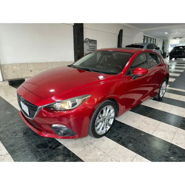 Foto Mazda 3 Hatchback s Sport Aut usado (2016) color Rojo precio $205,000