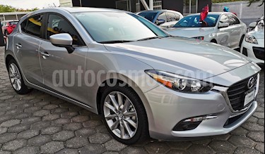 Foto venta Auto usado Mazda 3 Hatchback s Aut (2018) color Plata Sonic precio $295,000