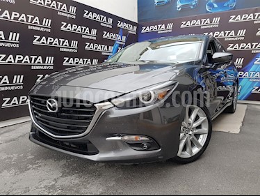 foto Mazda 3 Hatchback s Grand Touring Aut usado (2017) color Gris Titanio precio $304,900