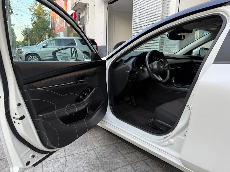 mazda 3-sedan