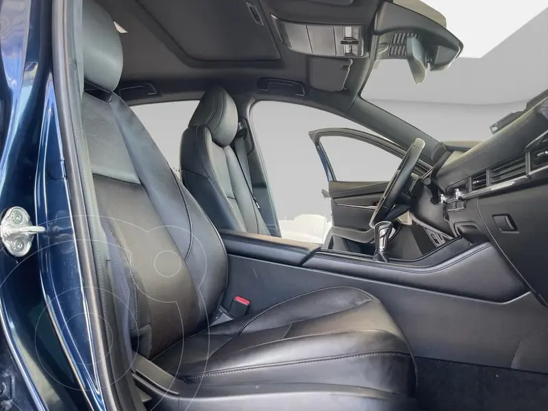 mazda 3-sedan
