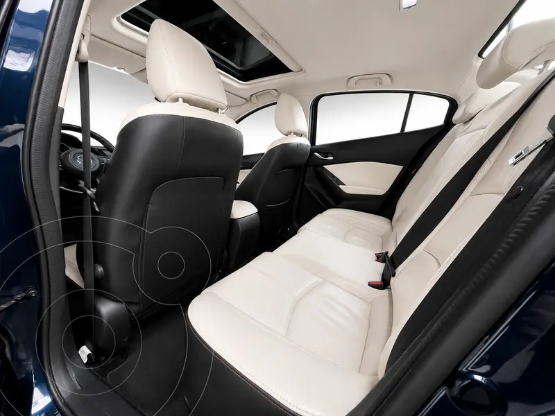 mazda 3-sedan