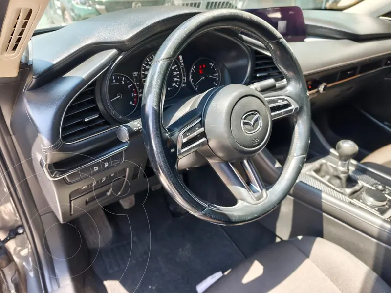 mazda 3-sedan