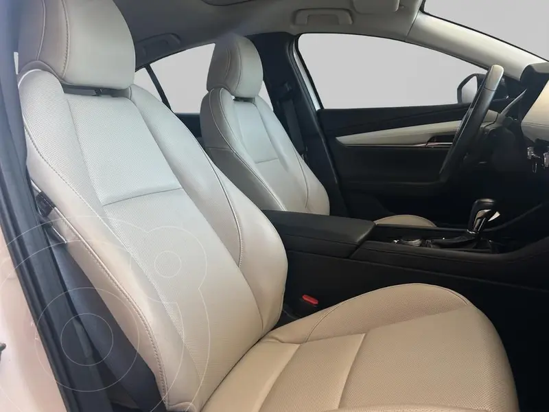 mazda 3-sedan