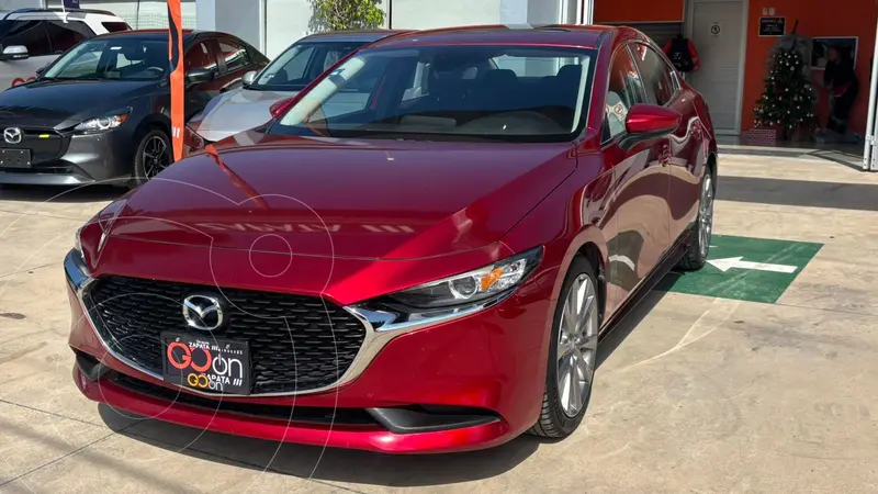 Foto Mazda 3 Sedan i Sport usado (2020) color Rojo financiado en mensualidades(enganche $77,662 mensualidades desde $5,939)
