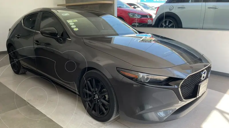 Foto Mazda 3 Sedan Signature usado (2022) color Gris Oscuro financiado en mensualidades(enganche $166,782 mensualidades desde $7,165)