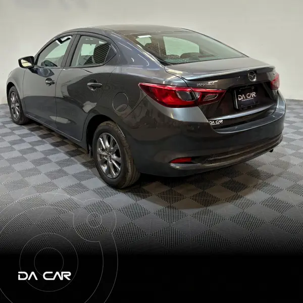 mazda 3-sedan