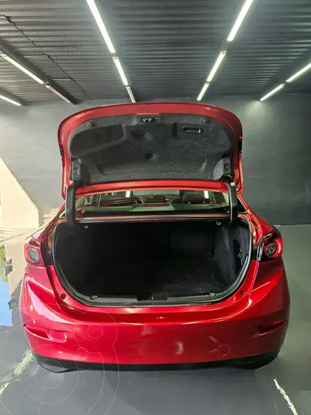 mazda 3-sedan