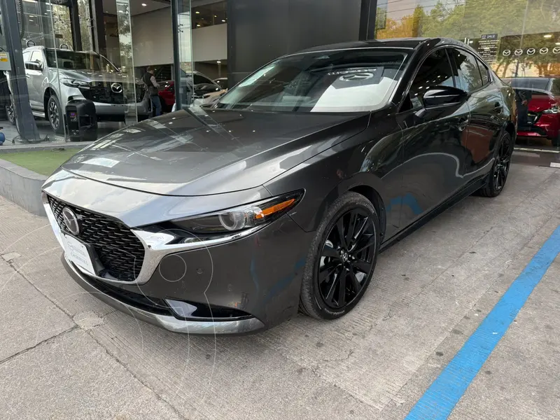 Foto Mazda 3 Sedan Signature usado (2024) color Gris Titanio precio $459,000