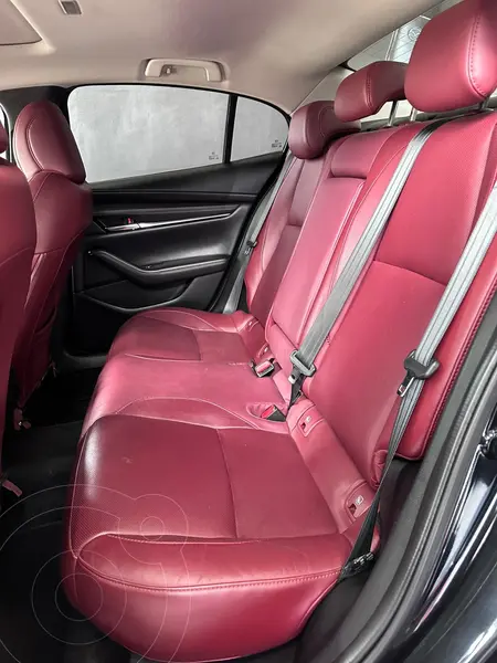 mazda 3-sedan