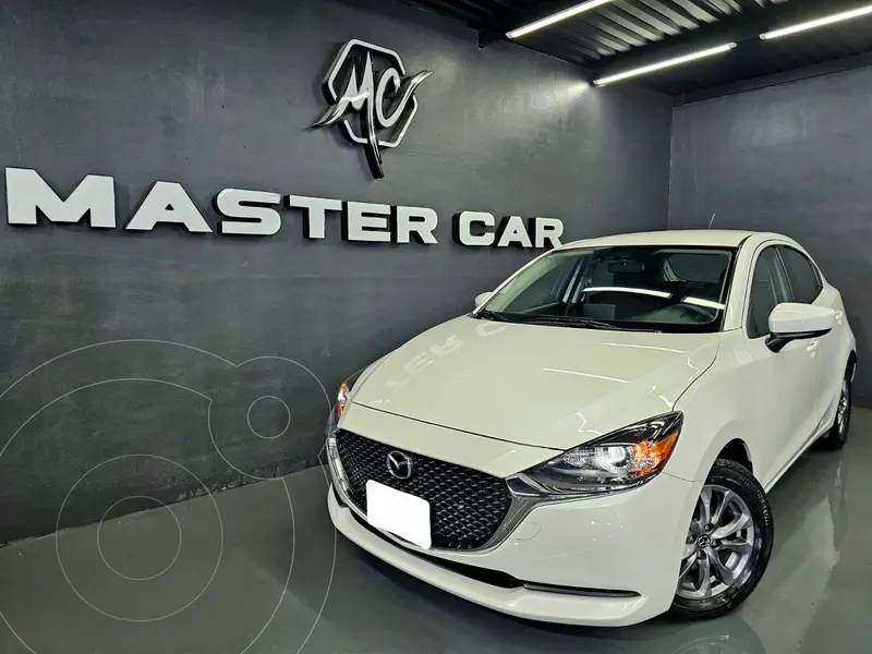 Foto Mazda 3 Sedan i Sport usado (2023) color Blanco precio $269,000