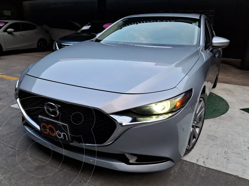 Foto Mazda 3 Sedan i Grand Touring Aut usado (2019) color plateado precio $289,000