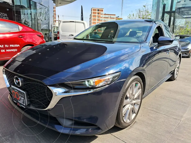 Foto Mazda 3 Sedan i Sport usado (2022) color Azul Marino precio $323,000