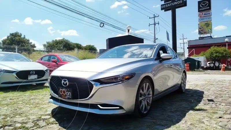 Foto Mazda 3 Sedan i Grand Touring Aut usado (2021) color plateado financiado en mensualidades(enganche $95,375 mensualidades desde $7,293)