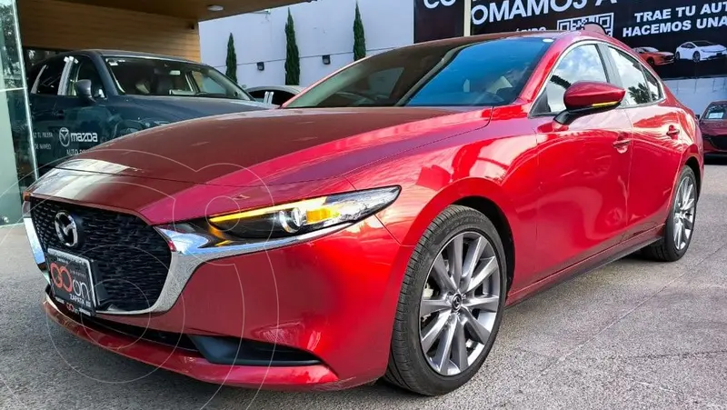 Foto Mazda 3 Sedan I Sport Aut usado (2021) color Rojo financiado en mensualidades(enganche $80,388 mensualidades desde $6,147)