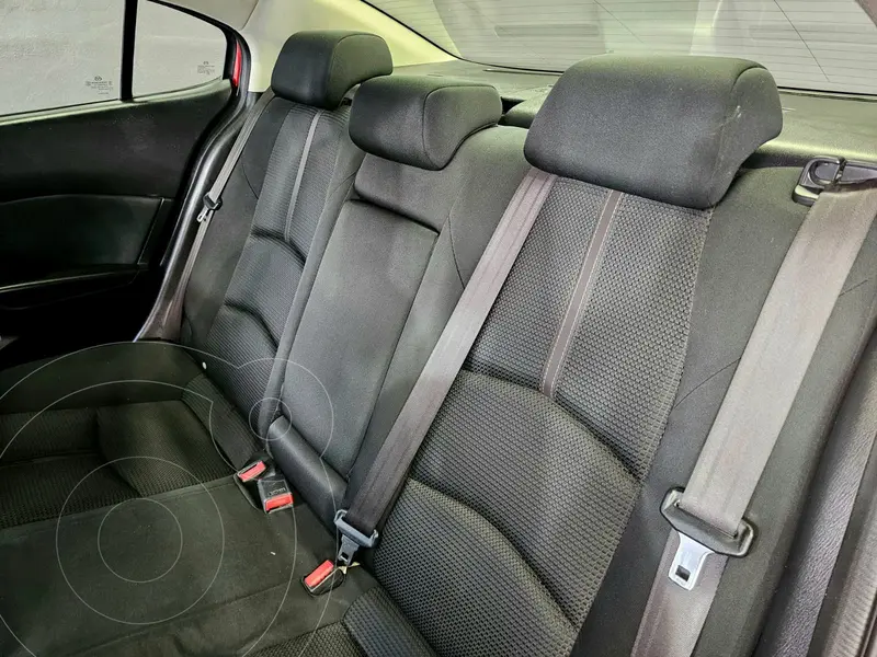mazda 3-sedan