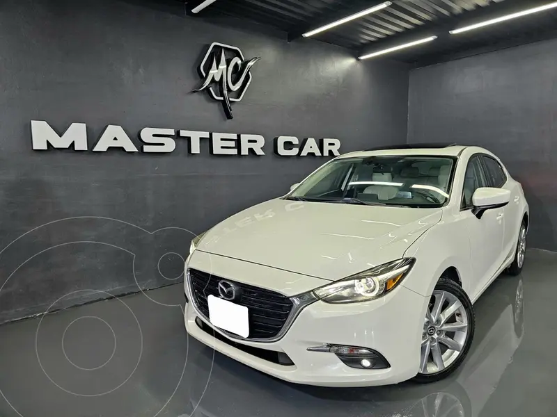 Foto Mazda 3 Sedan s Grand Touring Aut usado (2018) color Blanco precio $252,000