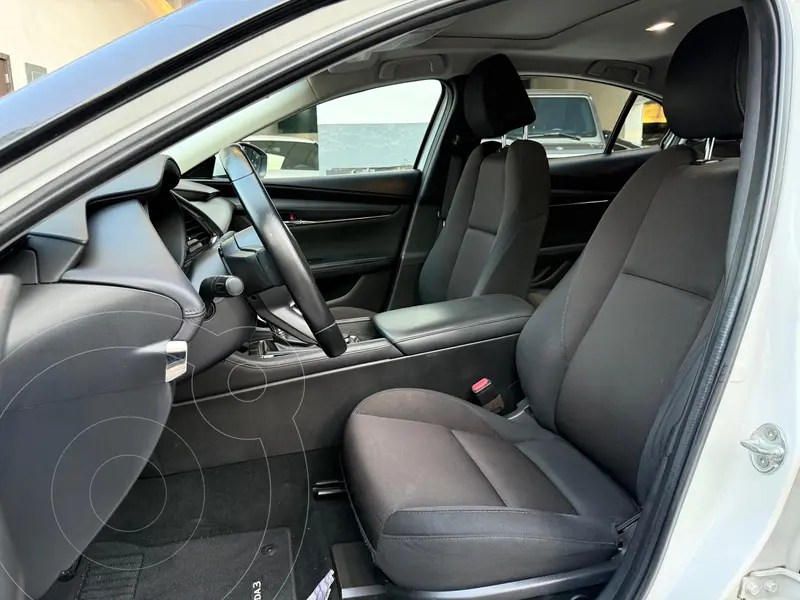 mazda 3-sedan