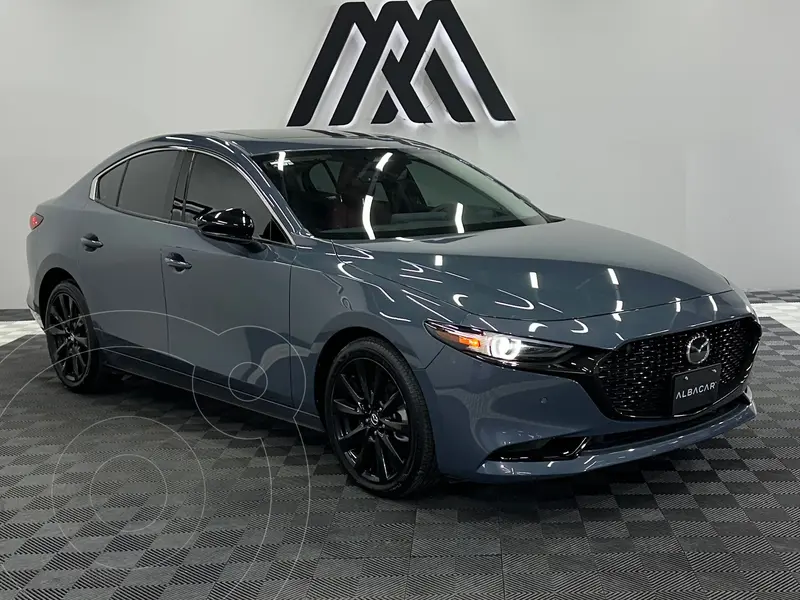 Foto Mazda 3 Sedan Signature usado (2025) color Gris precio $449,999