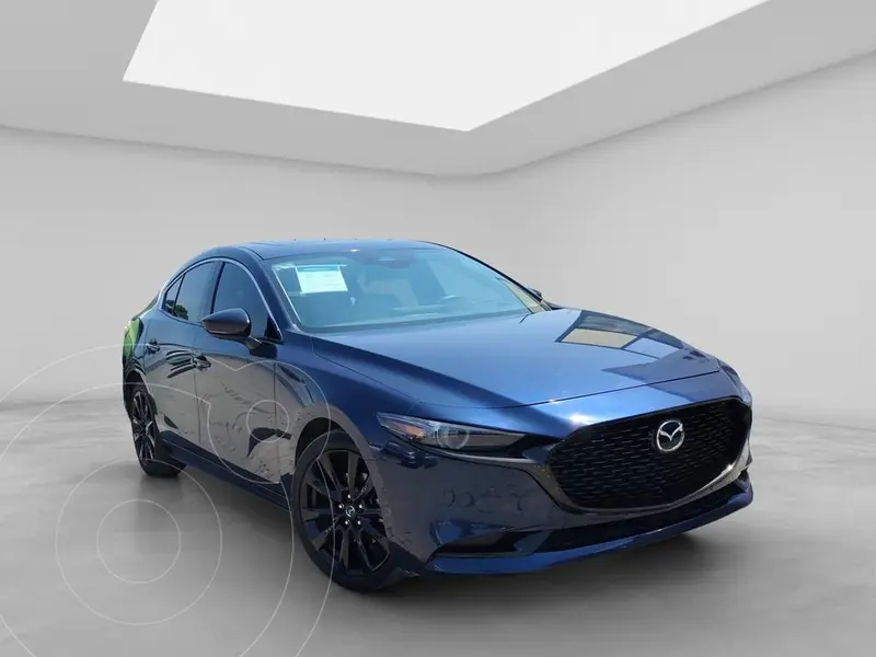 Foto Mazda 3 Sedan Signature usado (2025) color Azul Marino precio $449,900