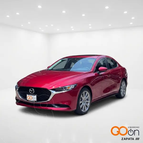 Foto Mazda 3 Sedan i Sport usado (2021) color MAZDROJO CRISTAL METALICO precio $309,000