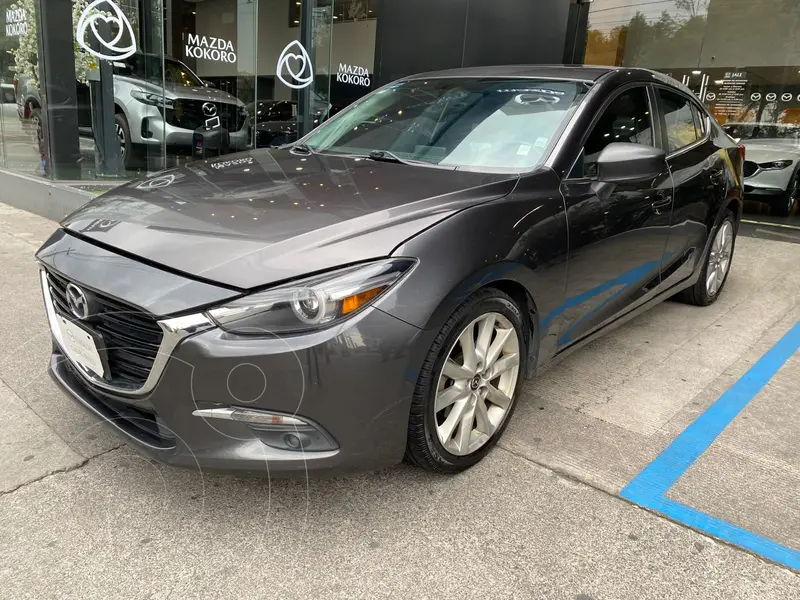 Foto Mazda 3 Sedan i Grand Touring Aut usado (2018) color Gris Titanio precio $227,000