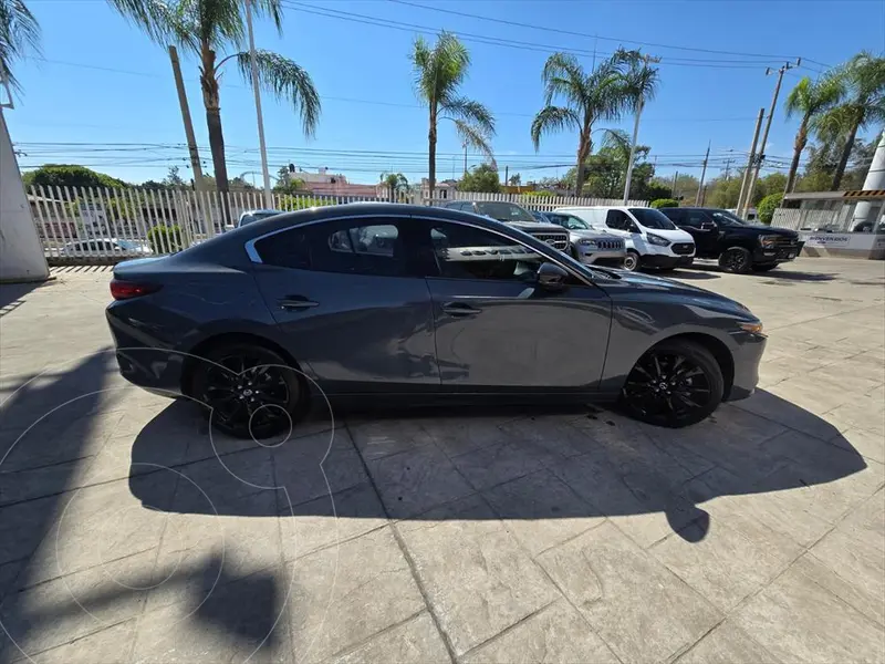 Foto Mazda 3 Sedan Hatchback usado (2023) color Gris precio $479,000