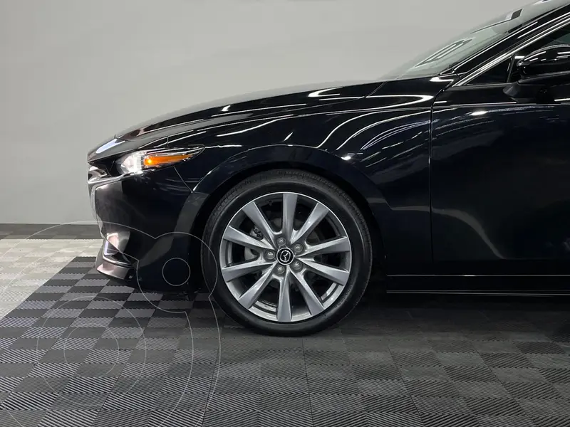 mazda 3-sedan