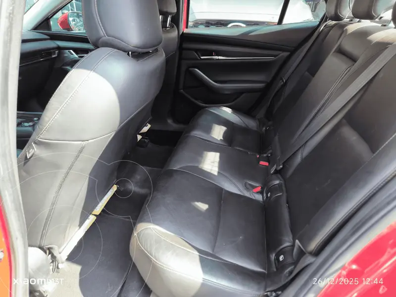 mazda 3-sedan