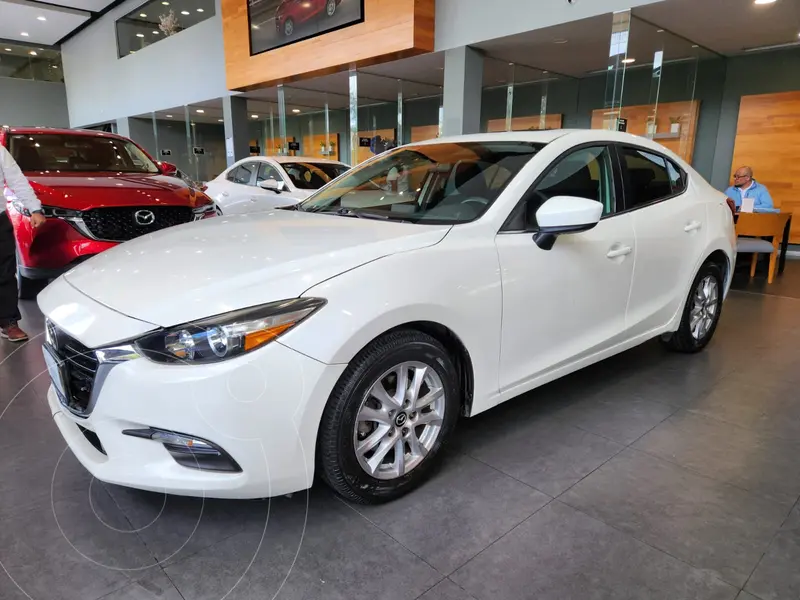 Mazda 3 Sedán i Touring Aut usado (2017) color Blanco precio $225,000