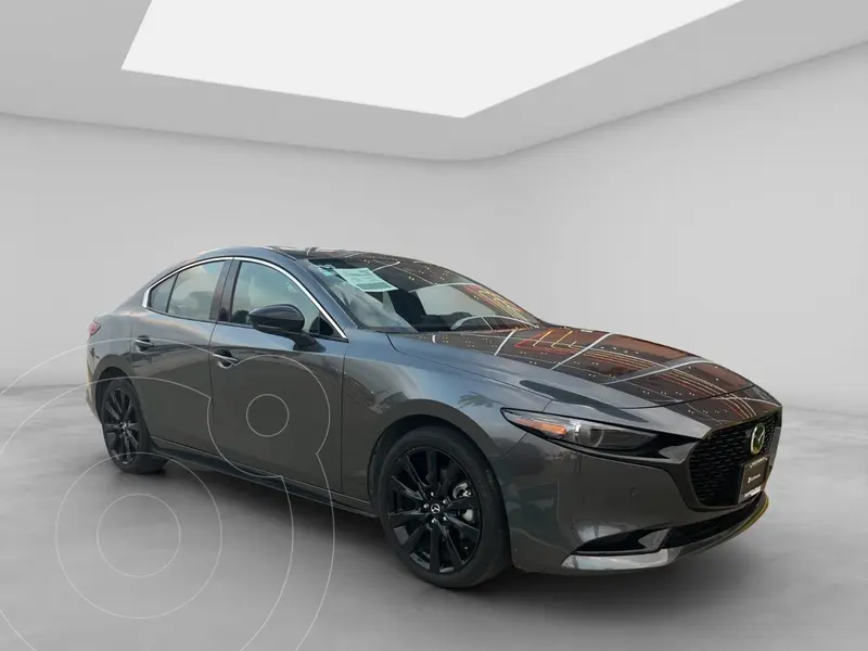 Foto Mazda 3 Sedan Signature usado (2025) color Gris Oscuro precio $449,900