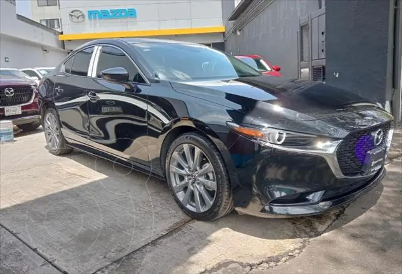 Foto Mazda 3 Sedan Signature usado (2024) color Negro precio $445,000