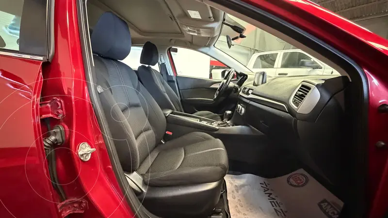 mazda 3-sedan